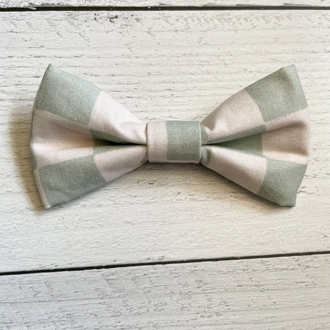 Mint Checkerboard Bow Tie
