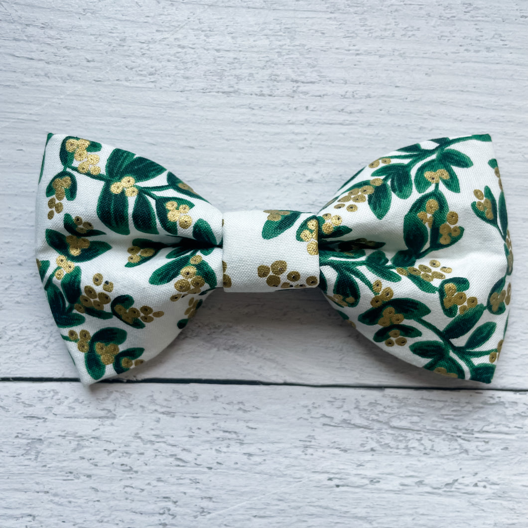 Mistletoe Bow Tie