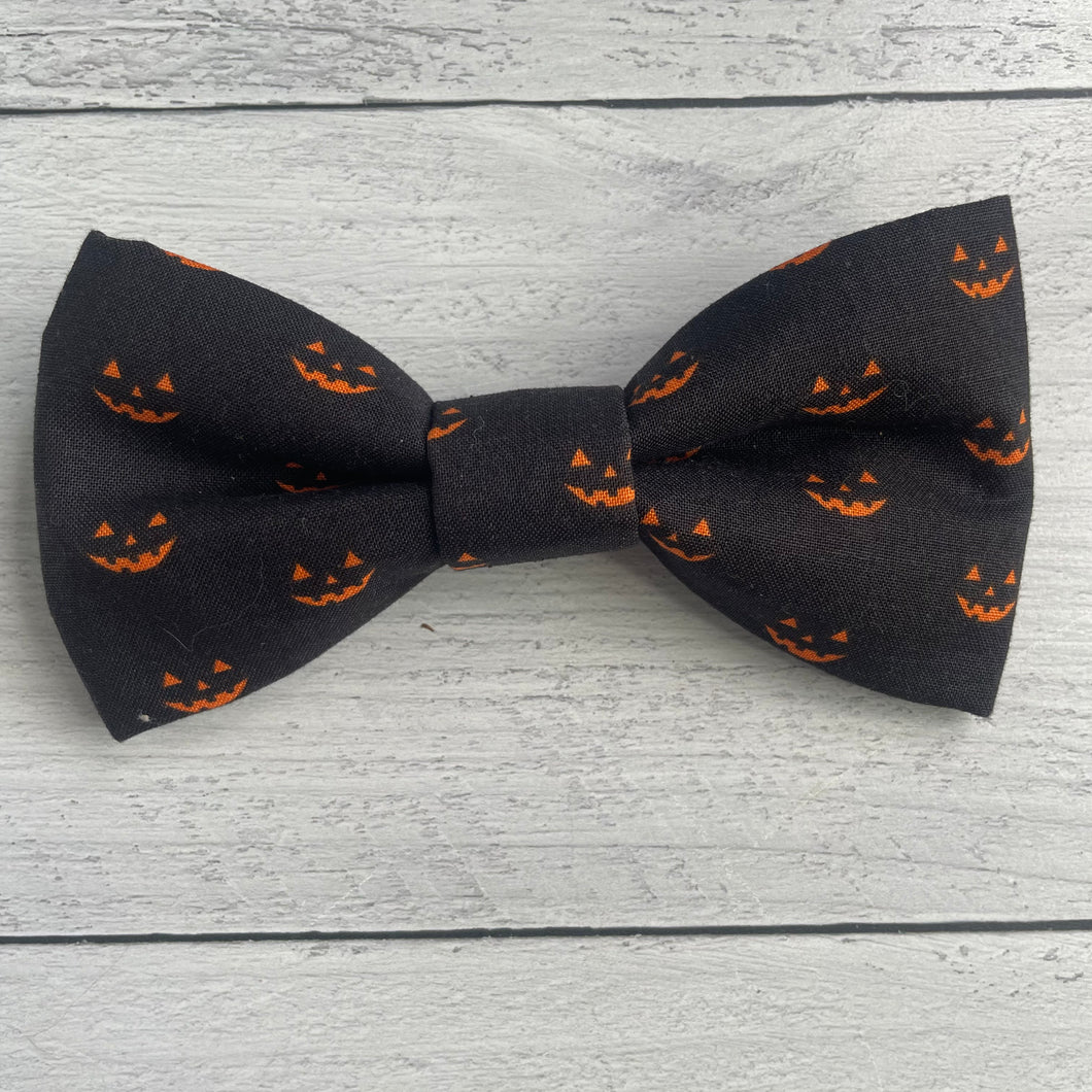 Jack-O-Lantern Bow Tie